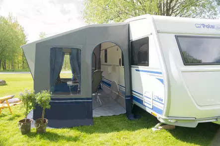 Talviputkisarja Universal 320 ja 400 : 2 kpl kattoputkia ja 3 kpl tukijalkoja.teräsputket hinta teltan yhdeydessä ostettaessa. - Swenska Tält teltat + katokset ja osat - 320401 - 1